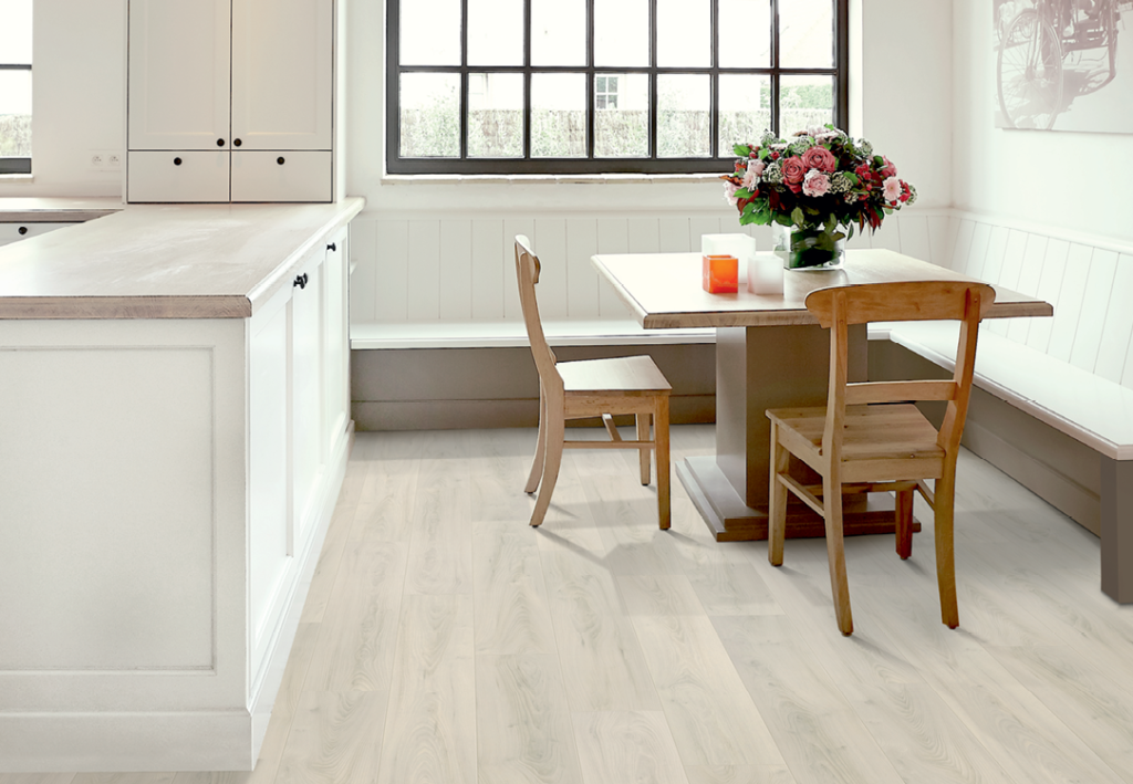 Kitchen with Avenue Newlands Oak flooring